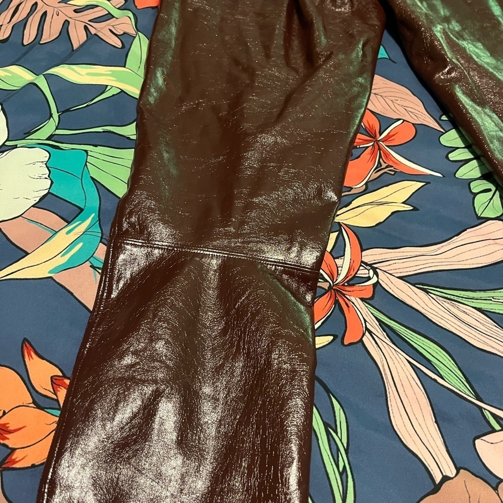 Spanx burgundy shiny leather pants new - Picture 7 of 10